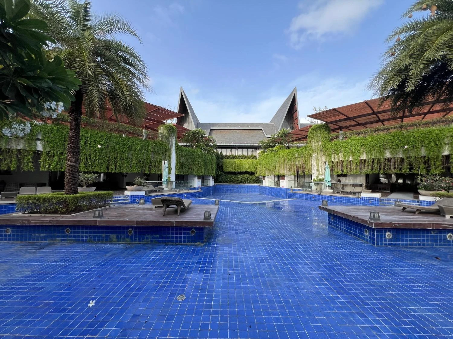 Velvet Skies — farmhouse in Palsana, Surat
