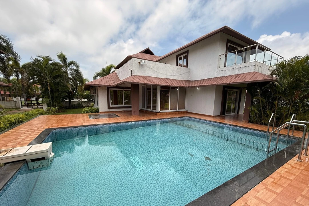 Wave Stone Retreat — villa in Ubharat, Navsari