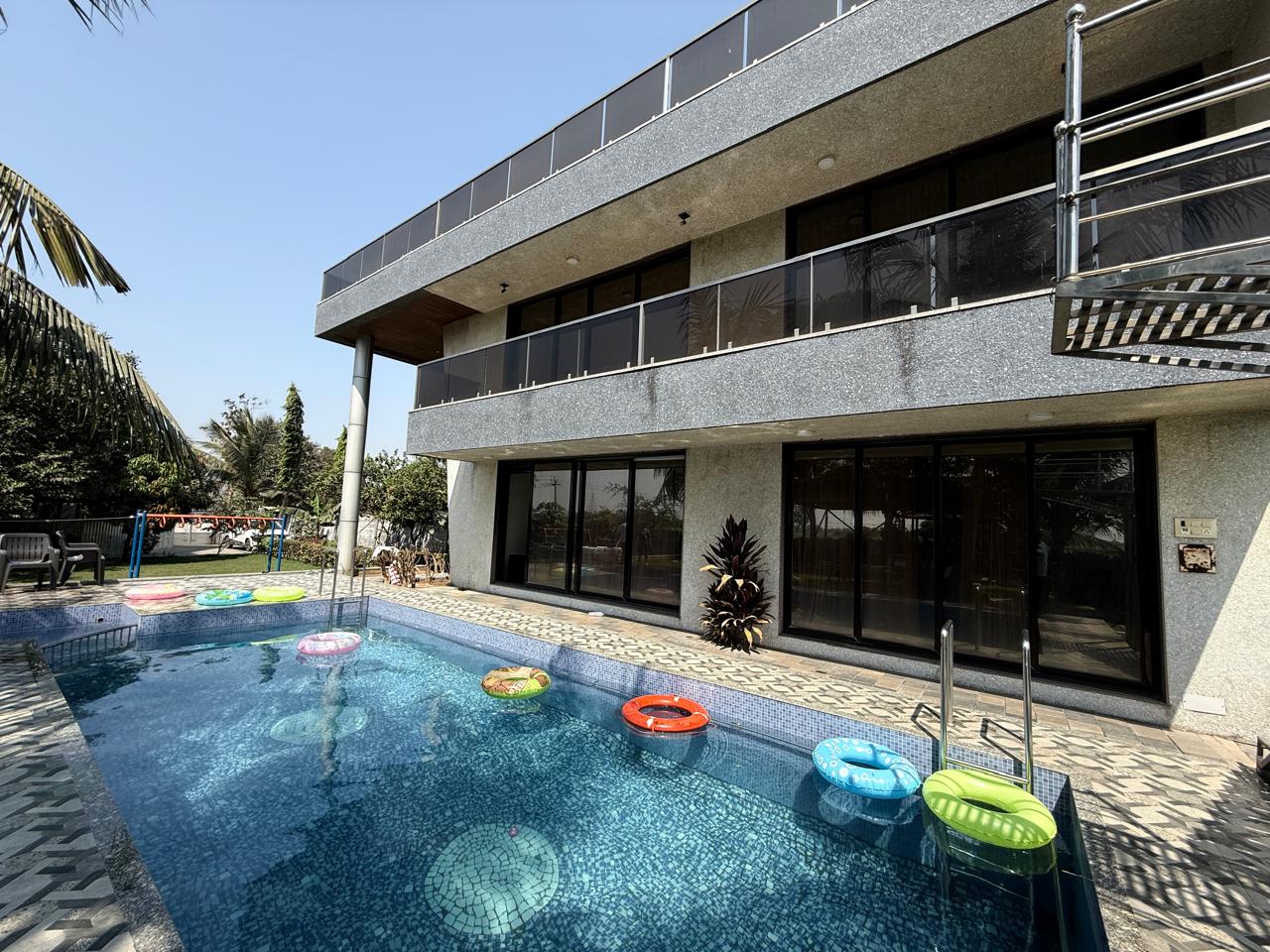 Blue-Berry — farmhouse in Kamrej, Surat